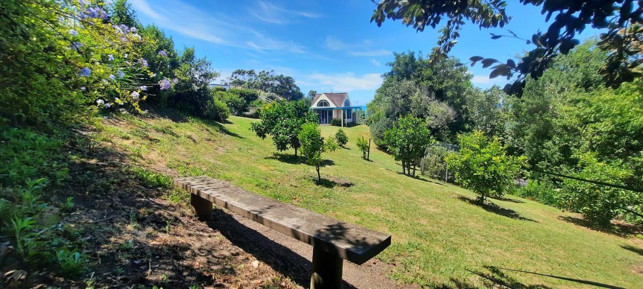 The Quarters Ocean-View Chalet Gisborne Exteriör bild